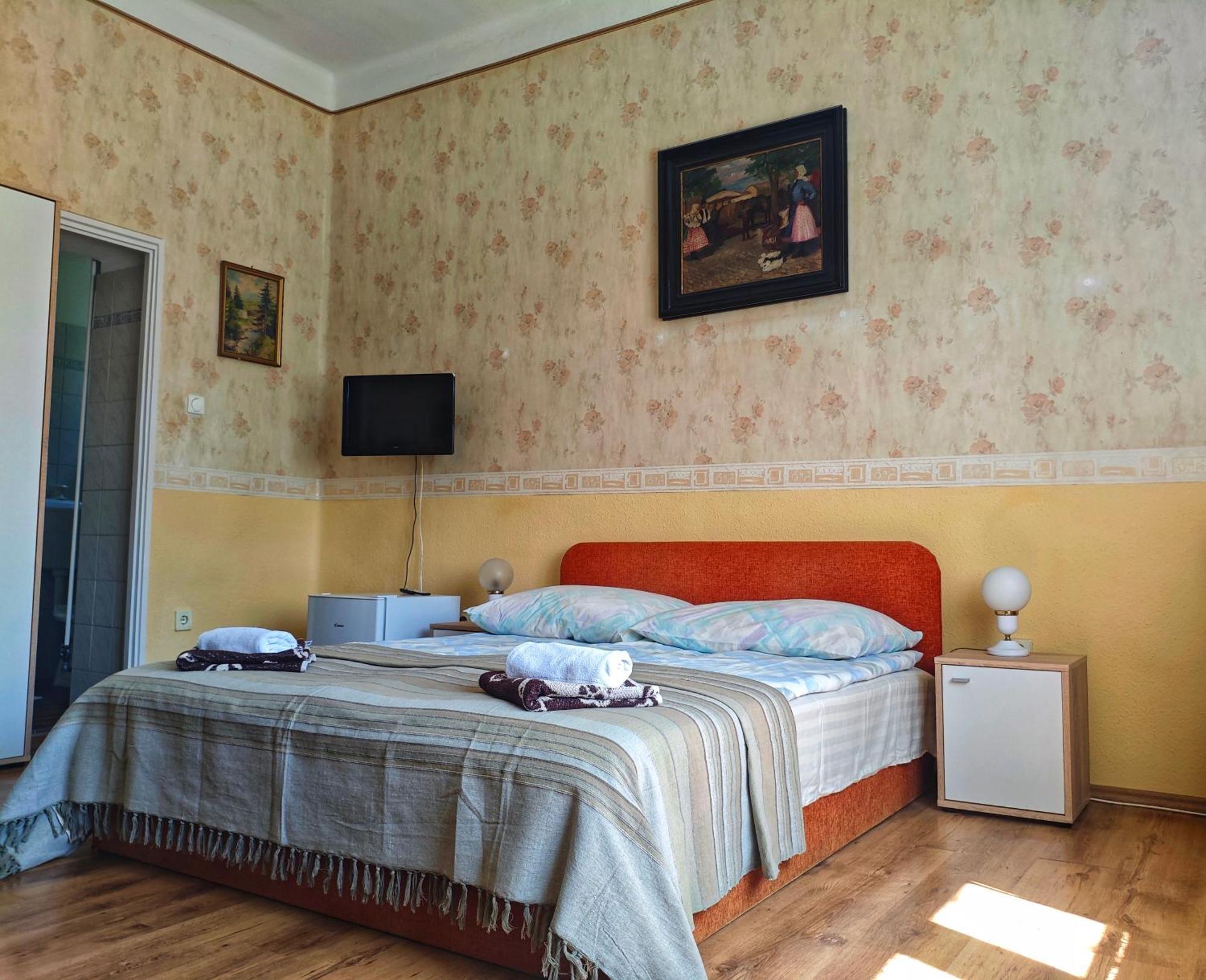 Illes Vendeghaz Ξενοδοχείο Keszthely Εξωτερικό φωτογραφία