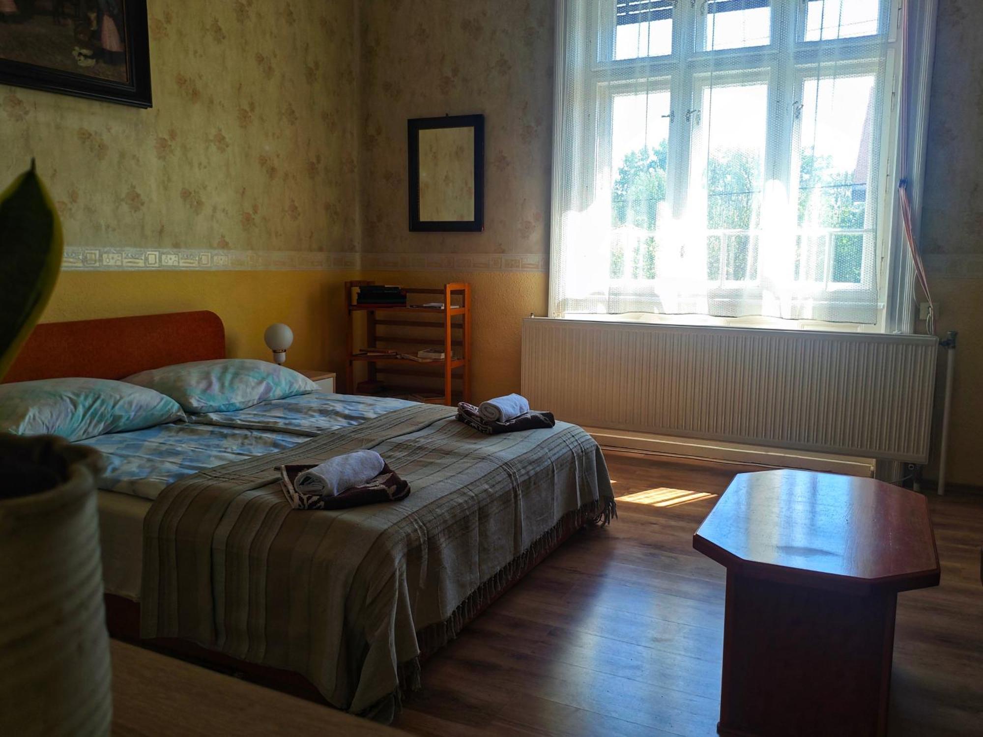 Illes Vendeghaz Ξενοδοχείο Keszthely Εξωτερικό φωτογραφία