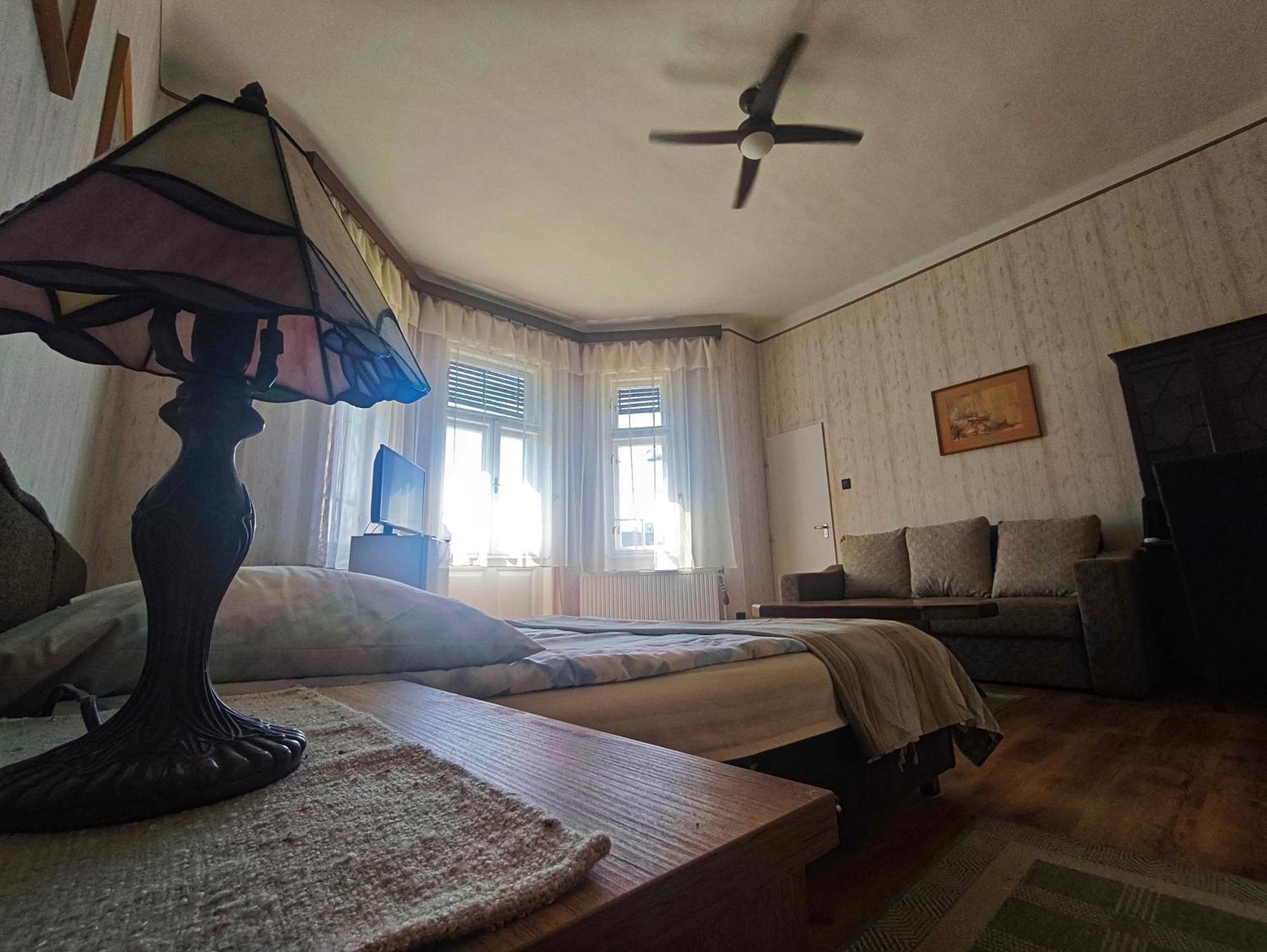 Illes Vendeghaz Ξενοδοχείο Keszthely Εξωτερικό φωτογραφία