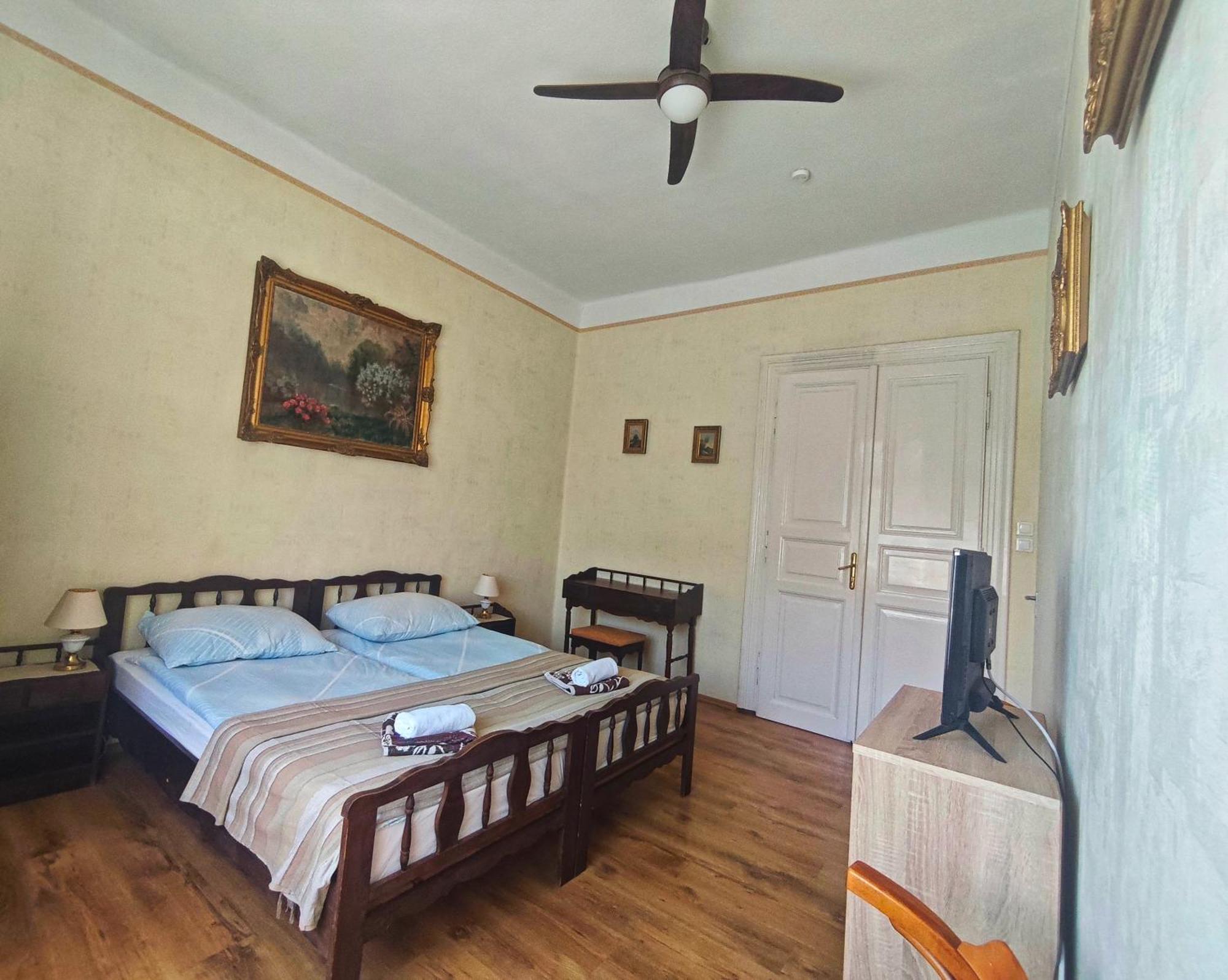 Illes Vendeghaz Ξενοδοχείο Keszthely Εξωτερικό φωτογραφία